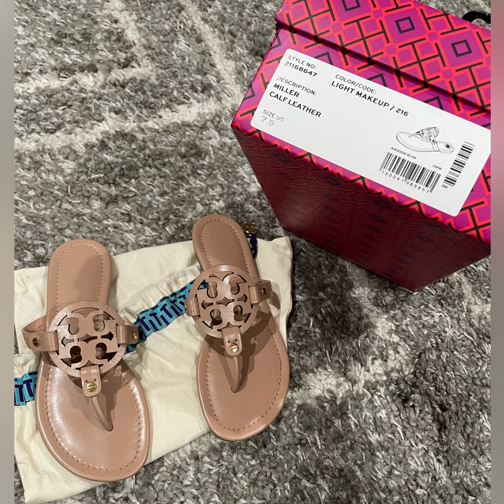 Tory Burch Leather Sandals in Light Makeup